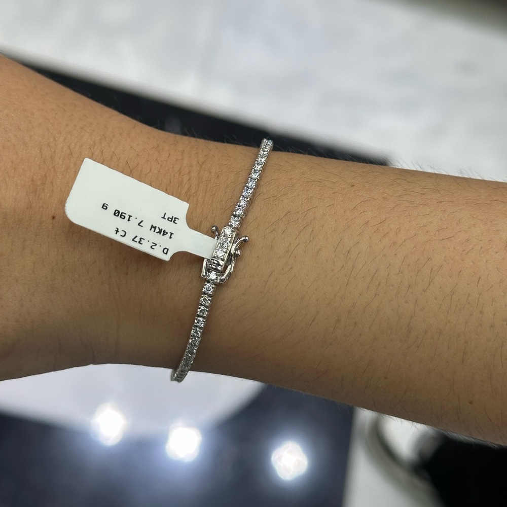 Elegant White Gold Tennis Bracelet